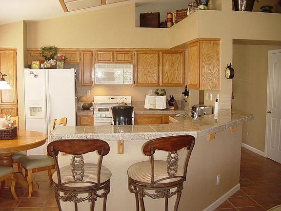 3rd image of 615 Heathrow Dr