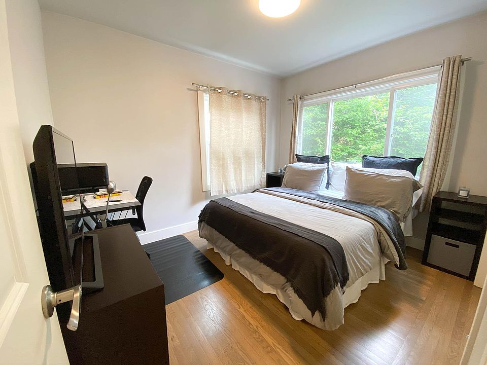 Bedroom 3 (w/ furniture)