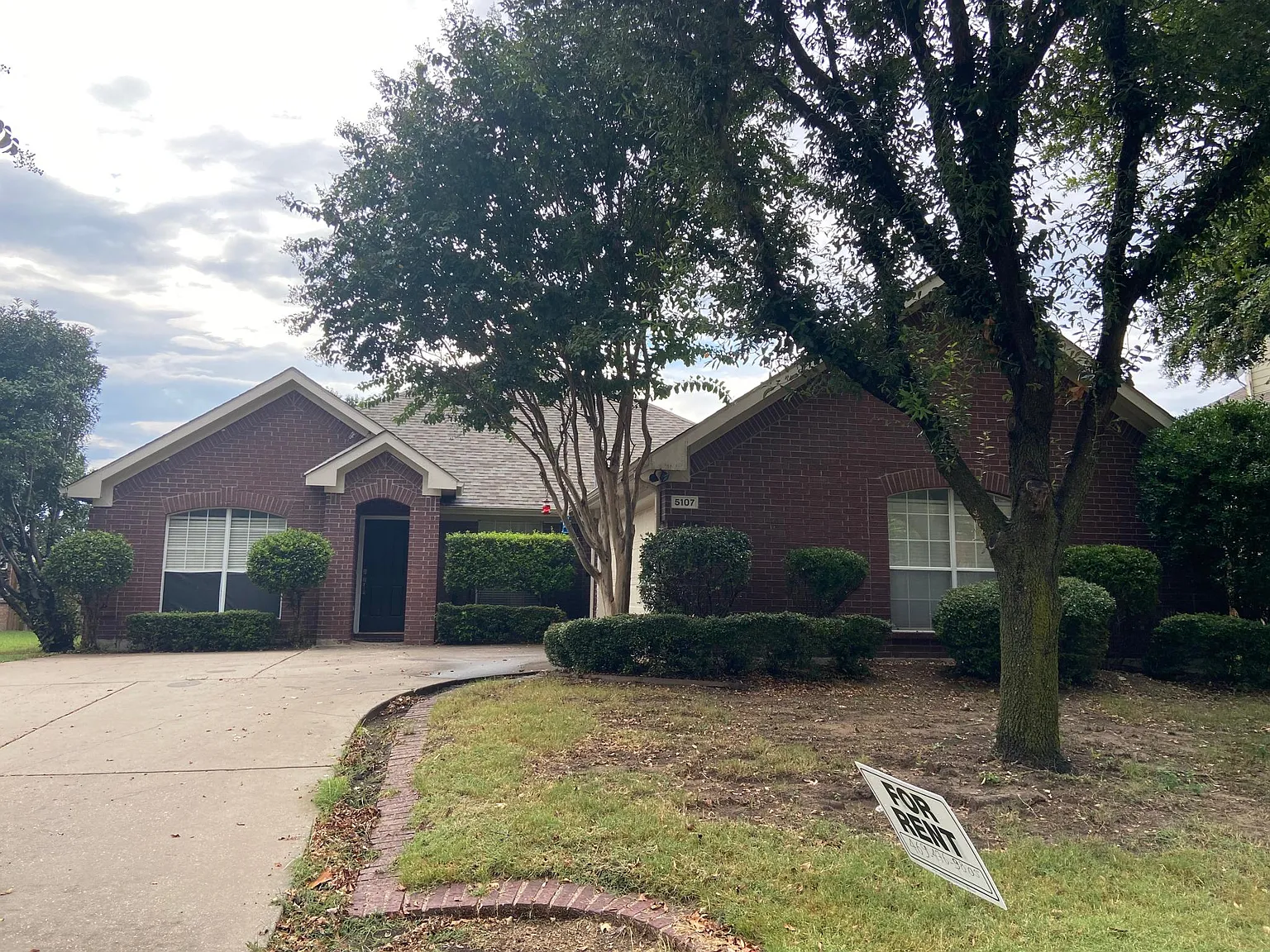 4 bed, 2202 sqft, $3,000 — Photo 1