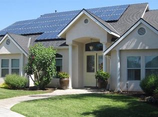 2351 Kamm Ave, Kingsburg, CA 93631
