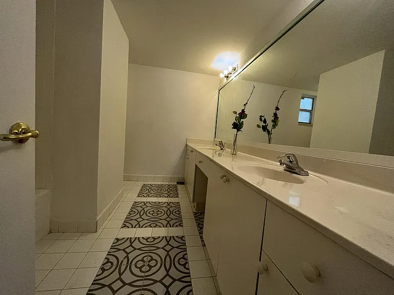 4205 N University Dr #112-1 — Photo 11