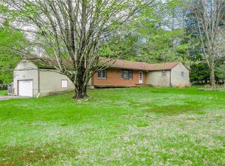 5 Insalaco Dr, Windham, CT 06280