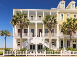 1813 E Beach Dr, Galveston, TX 77550