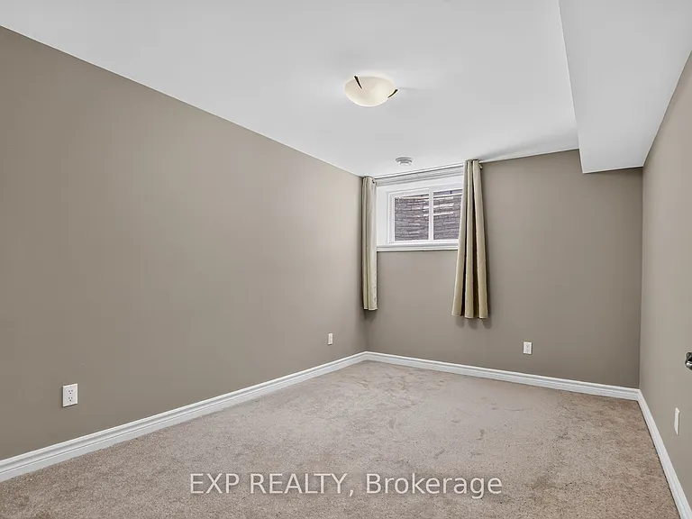 98 Seabert Dr — Photo 29