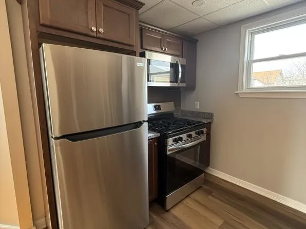 225 Davis St, Fall River, MA 02720