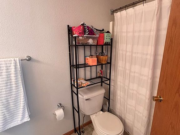 4th image of 5476 Savannah St