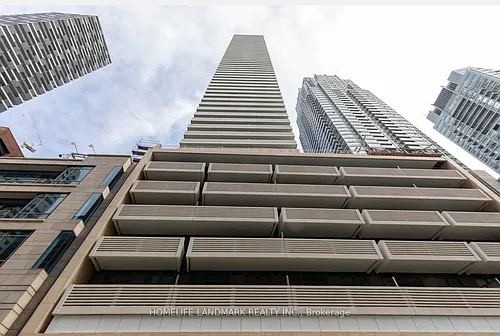 2221 Yonge St #2510 Photo 1