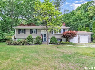 279 Pastors Walk, Monroe, CT 06468
