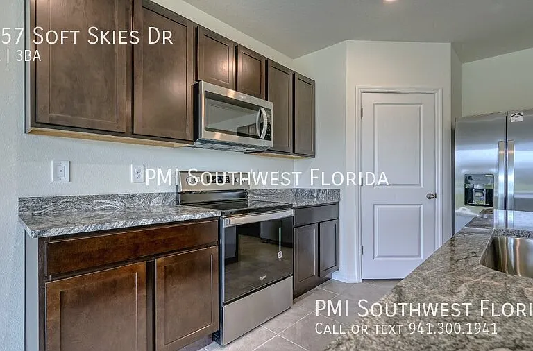 5657 Soft Skies Dr — Photo 8