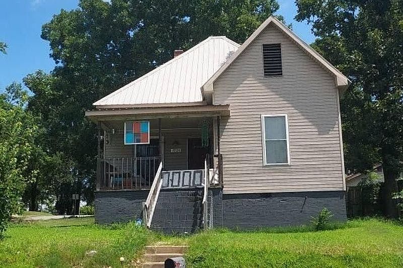 1st image of 3224 W 13th St