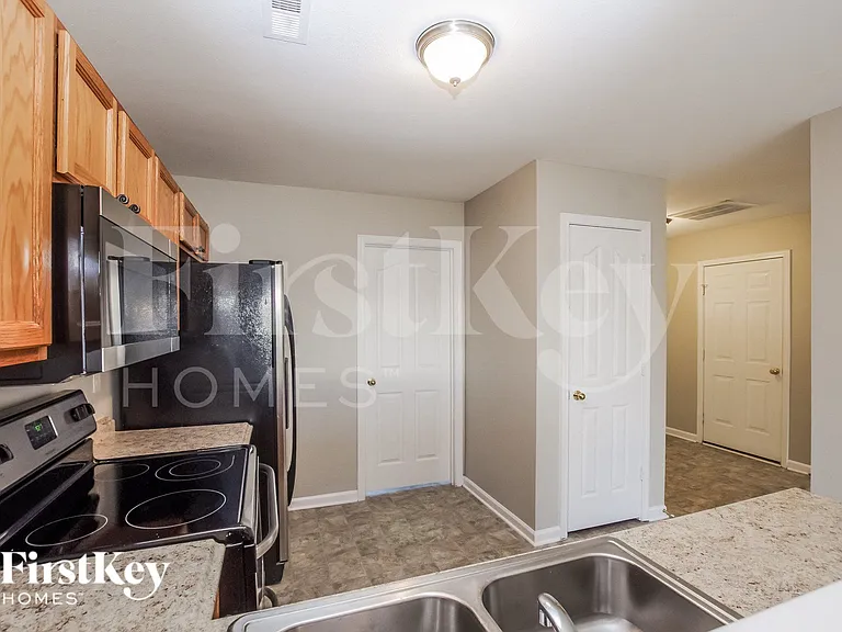 11720 Winter Pine Ln — Photo 8