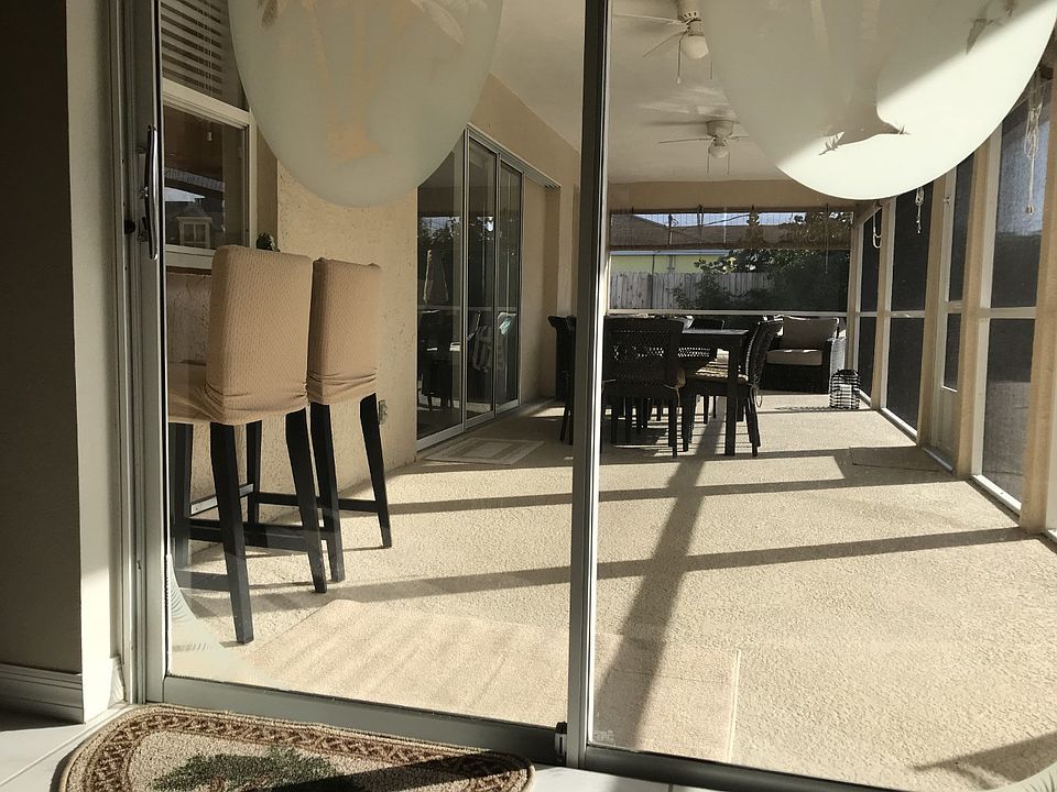 1st image of 658 Palm Dr