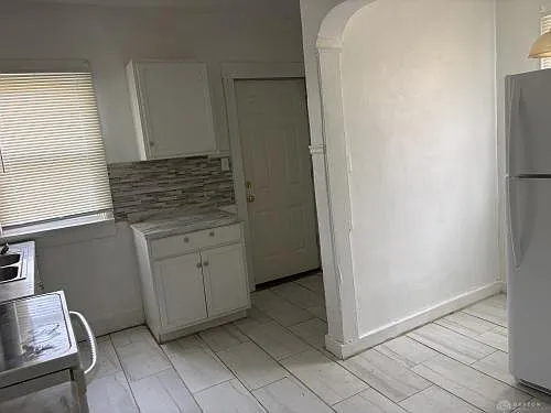 2232 Salem Ave — Photo 6