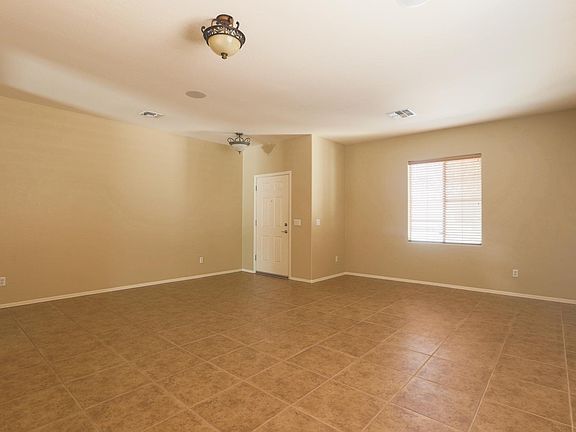 4th image of 3661 E Vallejo Ct