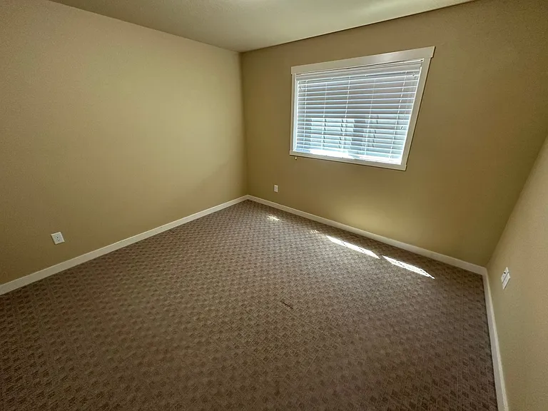 3510 Hepburn St NE — Photo 7