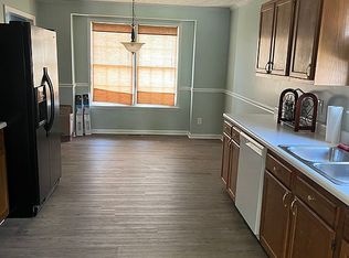 4426 Pensacola Dr, Hope Mills, NC 28348