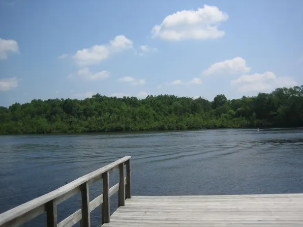 1021 W Riverside Dr, Mays Landing, NJ 08330