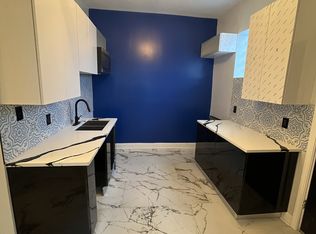 17 W 112th Pl #2, Chicago, IL 60628