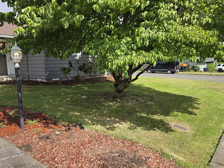210 Stadium Dr S — Photo 4