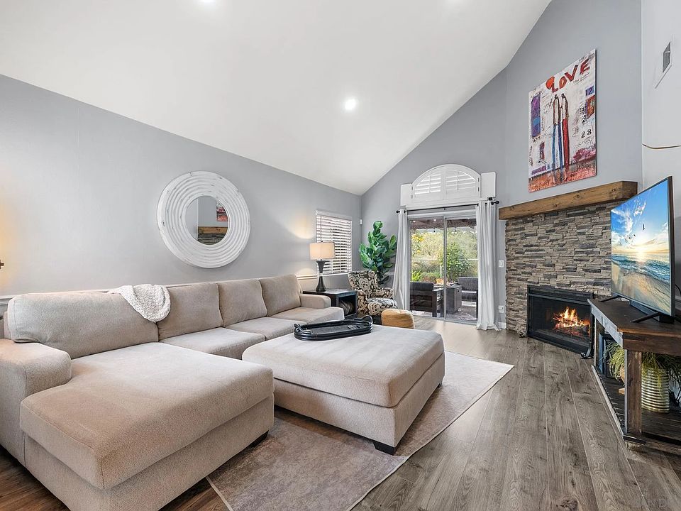 1st image of 10352 Rancho Carmel Dr