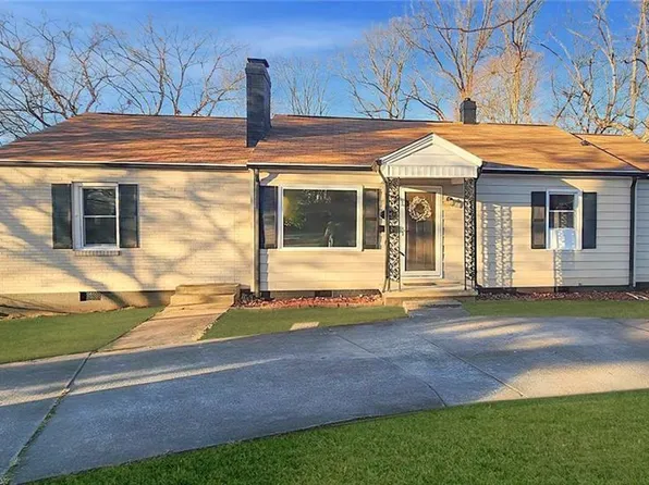 2218 W Cone Blvd, Greensboro, NC 27408