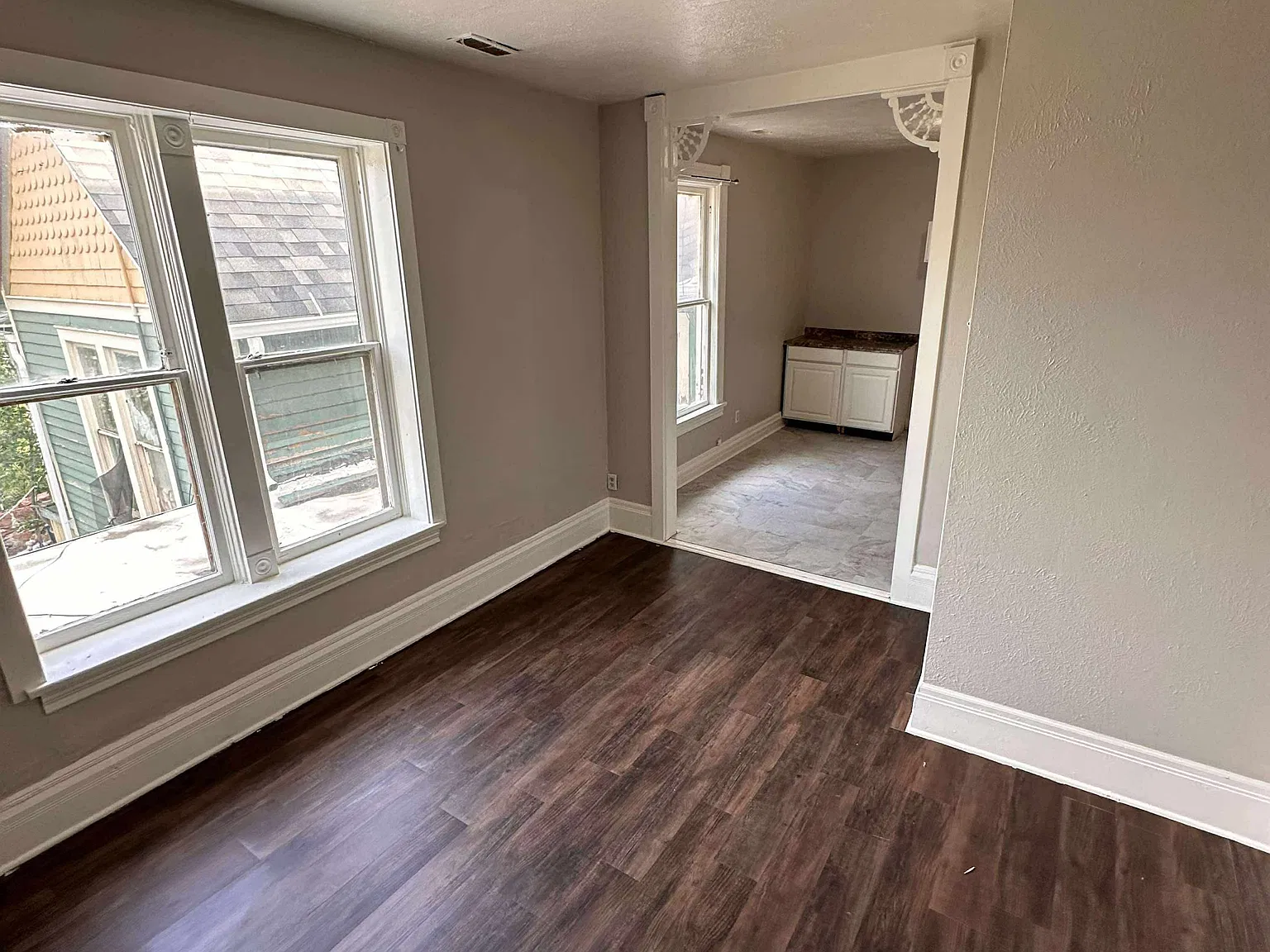 2 bed, 850 sqft, $1,400 — Photo 1