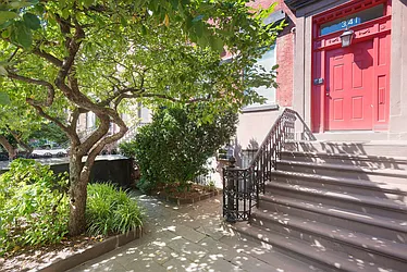 341 West 29th Street in Chelsea