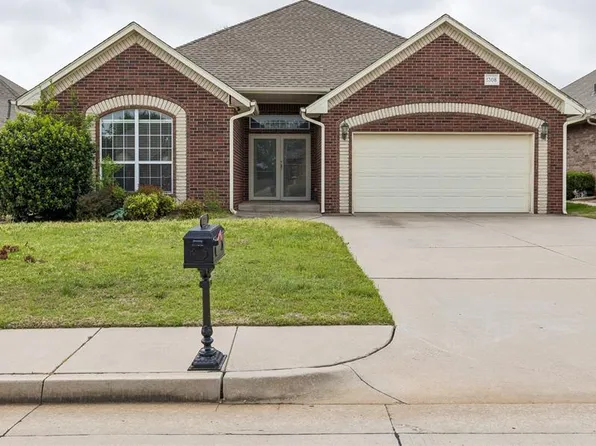 1308 River Birch Dr, Yukon, OK 73099