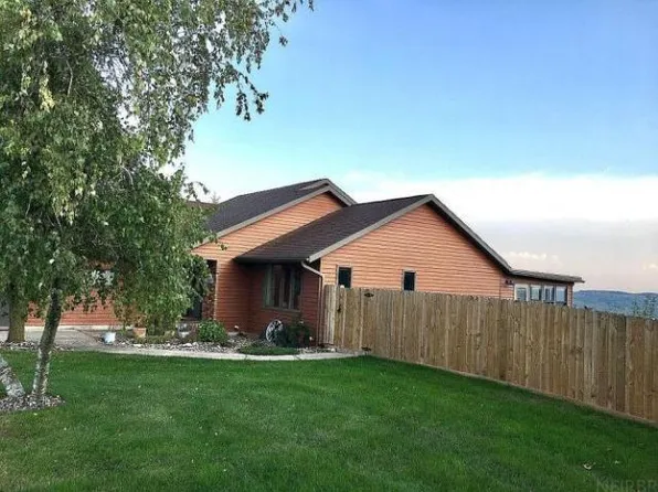 205 Eagle Dr, Mc Gregor, IA 52157