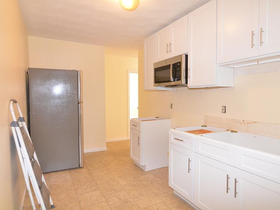 1st image of 26 Ebbett Ave #26