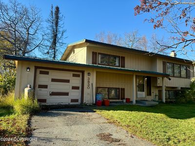 3830 Borland Cir, Anchorage, AK, 99517