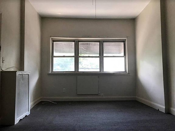 4th image of 188 18th St APT 2