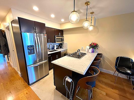 1st image of 2825 Steinway St #3F