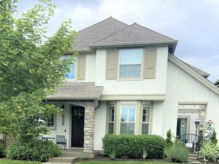 10640 SW Lisbon St — Photo 1