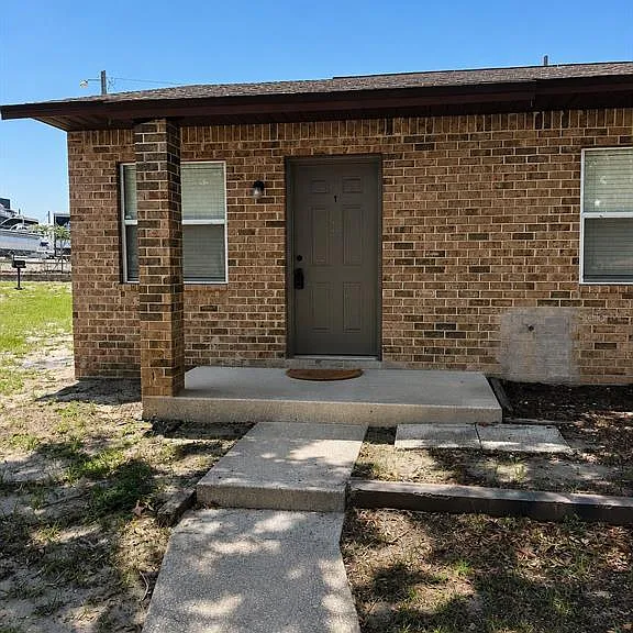 1187-1187 Bentley Rd #1 — Photo 1