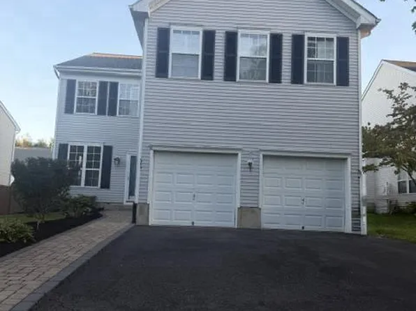 6 Durham Dr, Columbus, NJ 08022