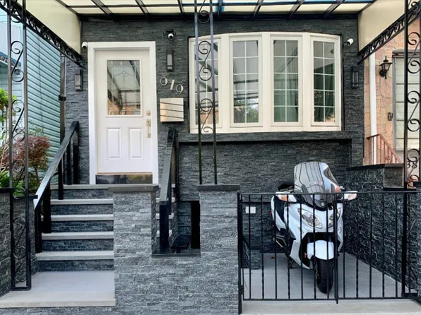 379 Webster Avenue image 10 of 10