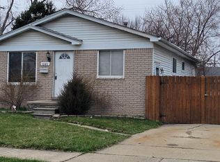 19211 Georgia St, Roseville, MI