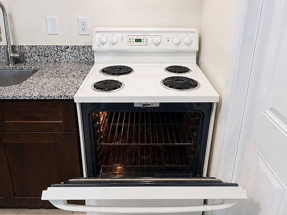 5th image of 2122 NW 7th Ct APT 1