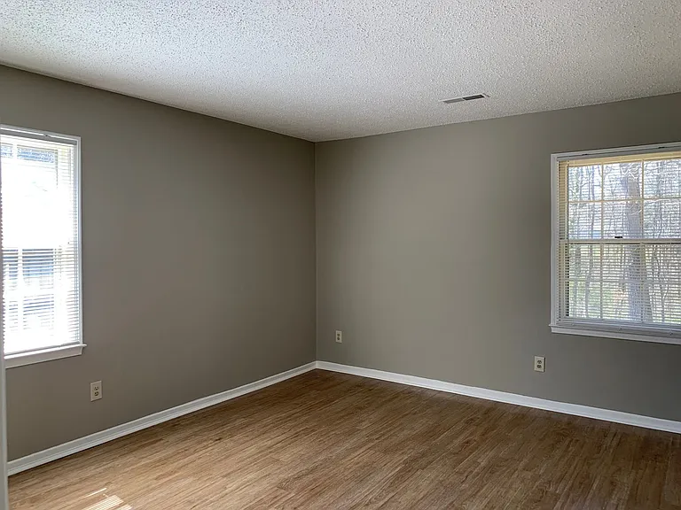 2900 Glen Hollow Rd — Photo 24