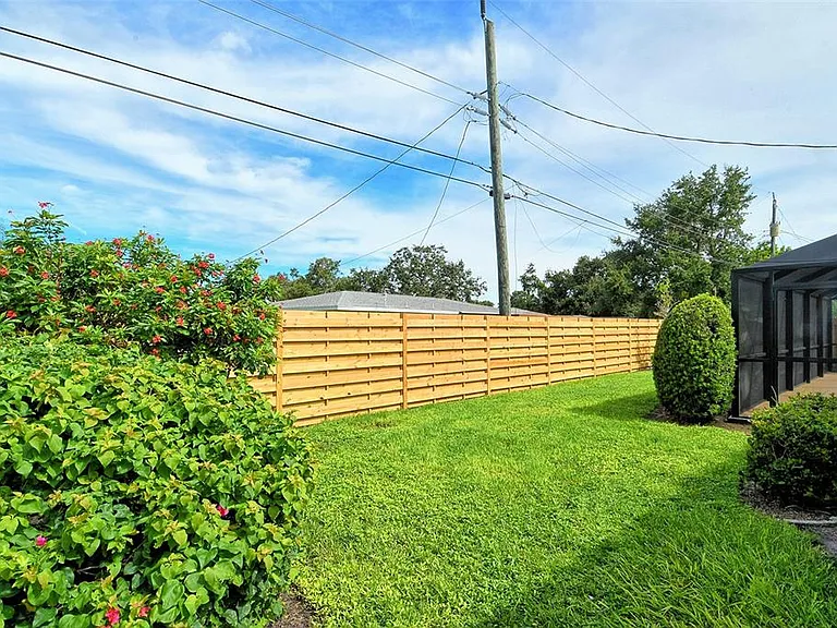 6722 Roxbury Dr — Photo 50
