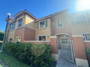5004 S Harbor Isles Dr, Fort Lauderdale, FL 33312