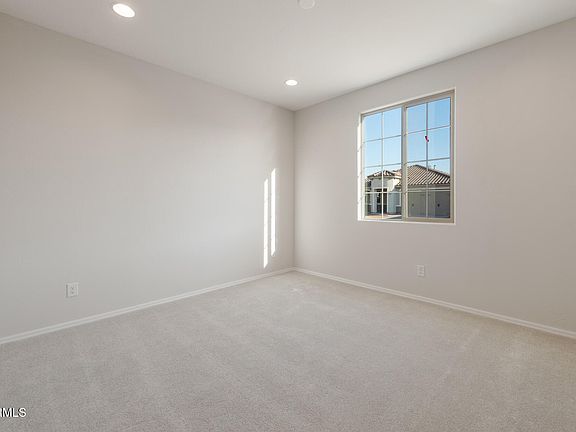 3rd image of 26966 W LONE CACTUS Drive