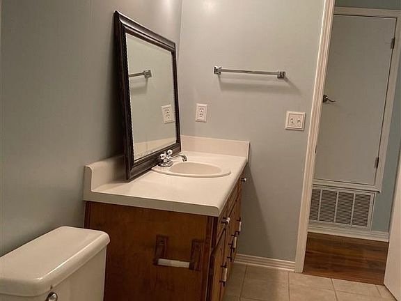 5th image of 5225 Garnet Dr