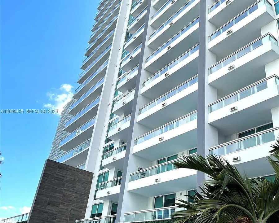 1080 Brickell Ave #907