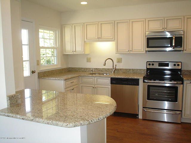 1st image of 58B Buckingham Dr