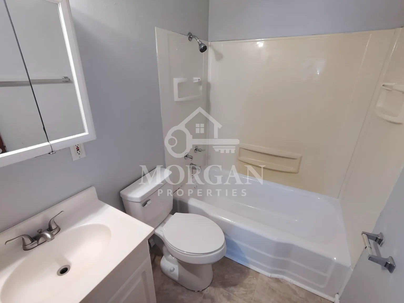 321 W 29TH ST - - — Photo 4