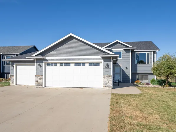 202 Tiger St, Harrisburg, SD 57032