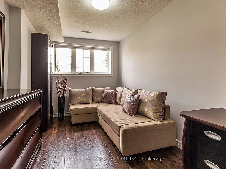 44 Lemon Grass St — Photo 23