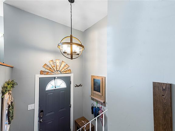 4th image of 202 Wyndmere Dr